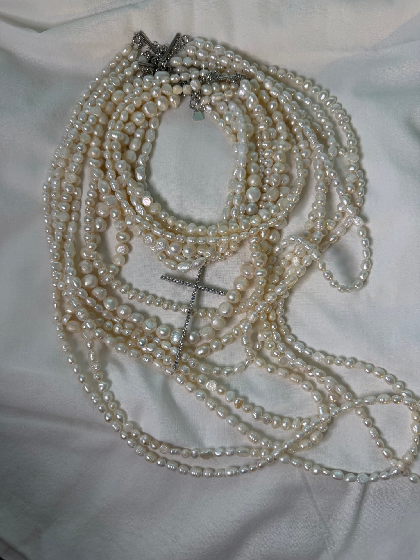 UNREAL multilayer freshwater pearls necklace with silver plated cross pendant with crystals